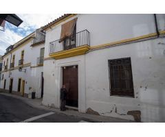 Casa con Encanto en el Corazón de Córdoba. Una Joya con Múltiples Posibilidades