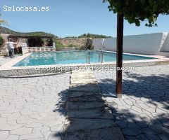 CASA GRANDE CON PISCINA Y GRANDES ESPACIOS
