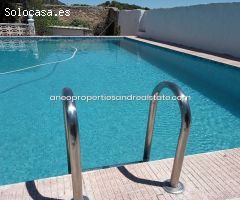 CASA GRANDE CON PISCINA Y GRANDES ESPACIOS
