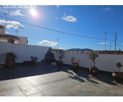 CASA GRANDE CON DOS PLANTAS INDEPENDIENTES Y TERRAZA CON BARBACOA,..