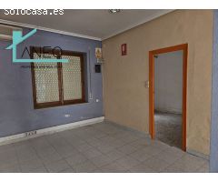 Casa para reformar con gran patio. Ideal para poner tu piscina, barbacoa,..etc