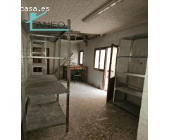 Casa para reformar con gran patio. Ideal para poner tu piscina, barbacoa,..etc