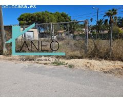 Terreno con construcción sin luz ni agua