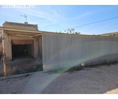 Proyecto de reforma con gran potencial y metros en buena zona
