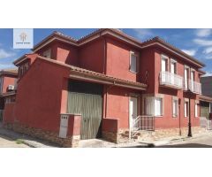 EMPIRE HOMES VENDE Chalet Paredado en Calera y Chozas (Toledo)