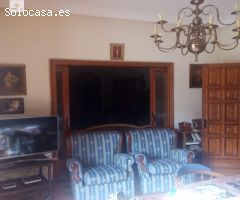 Se VENDE piso en edificio exclusivo de PLASENCIA.