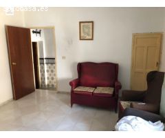 Se VENDE piso PARA REFORMAR en la zona centro de Malpartida de Cáceres