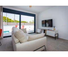 SE VENDE MARAVILLOSA VILLA DE LUJO EN SUCINA