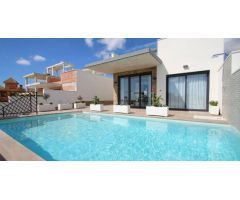 SE VENDEN LUJOSOS CHALET TIPO VILLAS EN PLAYA HONDA