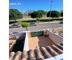 SE VENDE CHALET ADOSADO EN TORRE DE LA HORADADA