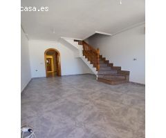 SE VENDE CHALET ADOSADO EN TORRE DE LA HORADADA