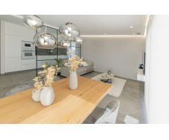 SE VENDE LUJOSO CHALET TIPO VILLA EN LO ROMERO GOLF PILAR DE LA HORADADA