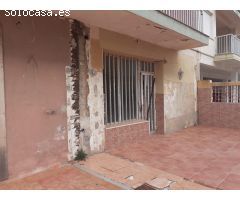 Amplio local comercial en la playa de Tavernes de la Valldigna