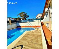 Casa muy luminosa unifamiliar a cuatro vientos situada en Cunit con vistas al mar
