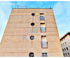Plaza de garaje situada en una zona residencial en Cunit