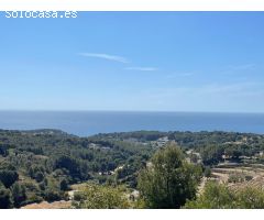 VILLA DE DISEÑO CON VISTAS PANORÁMICAS AL MAR