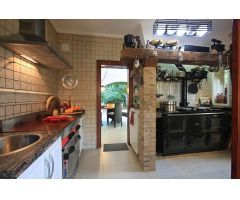 Lujosa casa familiar con hermosas vistas y privacidad
