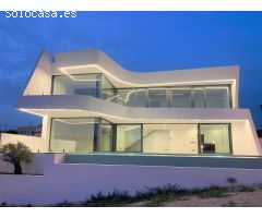 Moderna villa nueva, recién terminada por completo.
Esta villa está 