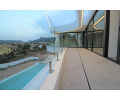 Moderna villa nueva, recién terminada por completo.
Esta villa está 