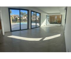 Construcción nueva: Preciosa villa de estilo moderno  de venta en Calp