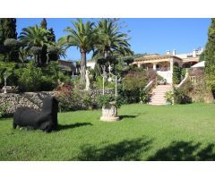 Villa de lujo con preciosas vistas al mar y total privacidad.