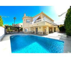 Villa con piscina y Apartamento de invitados La Marina San Fulgencio