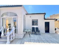 Chalet Mod lola con piscina comunitaria en La Marina
