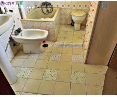 Parcela con vivienda para reformar y piscina en el Fontanal (Chiclana)