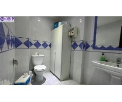 A la venta, gran vivienda en Avenida de Andalucía
