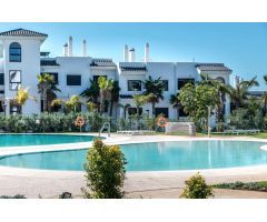 ¡APARTAMENTO EN ESTEPONA, CON VISTAS MUY ABIERTAS !