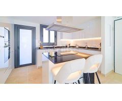 Piso en venta en Benatalaya, Entre Estepona y Marbella.