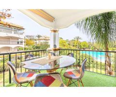 Espacioso apartamento de cuatro dormitorios en Nueva Andalucía, Marbella