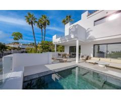VILLA DE LUJO ENTRE MARBELLA Y ESTEPONA: UN RETIRO DE ENSUEÑO ENTRE EL MAR Y LA MONTAÑA