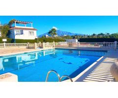 ¡Oportunidad única en la Costa del Sol! Chalet adosado reformado entre Estepona y Marbella
