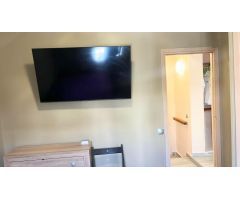 ¡Oportunidad única en la Costa del Sol! Chalet adosado reformado entre Estepona y Marbella