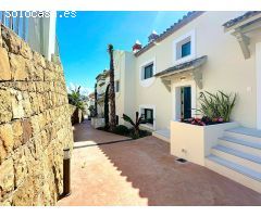 Exclusivas Casas Adosadas nuevas a estrenar con Vistas al Golf y mar.