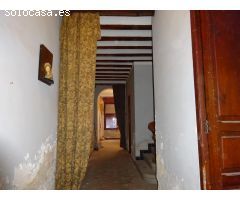 SE VENDE CASA DENTRO DE LA VILA