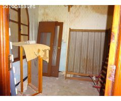SE VENDE CASA DENTRO DE LA VILA