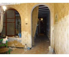 SE VENDE CASA DENTRO DE LA VILA