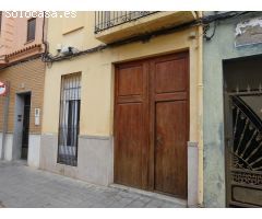 CASA DE DOS PLANTAS CON MUCHO POTENCIAL
