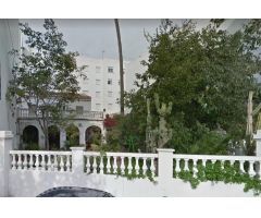 VENTA DE SOLAR CON CASETA ZONA PUERTO