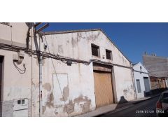 SE VENDE ALMACEN EN CASCO URBANO