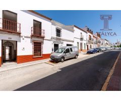 Casa en calle Juan Carlos I, Aznalcázar