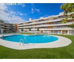 Piso de tres dormitorios, garaje, trastero y piscina comunitaria