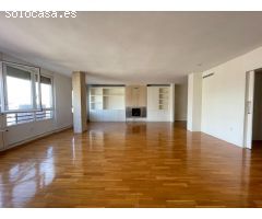 ESTUPENDO PISO EN AV PRIMO DE RIVERA. Centro de MURCIA