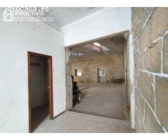 Local céntrico en venta en Padrón