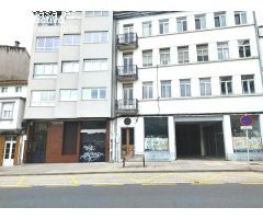 Local en dos plantas, céntrico, de 2.150 m2
