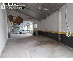 Local en dos plantas, céntrico, de 2.150 m2