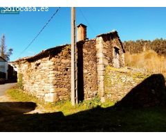 CASA DE PIEDRA en Santiago, para REHABILITAR, con finca de 2.000 m2