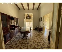 Increíble casa en plaza mayor con dos bajos comerciales y vivienda